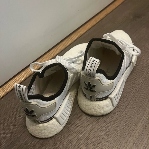 Adidas Originals NMD_R1 - Picture 2 of 2